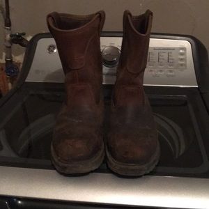 Oil resistant steel toe boots